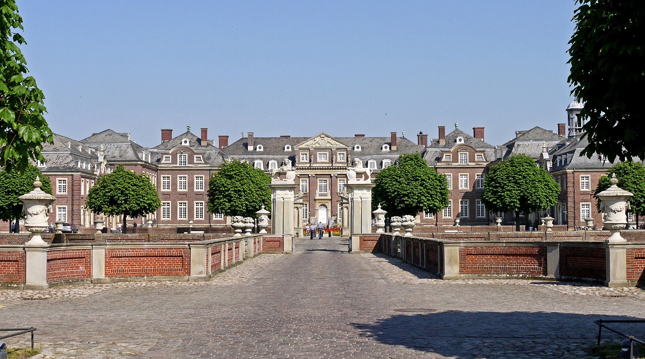 Westfalijos Versaliai, Schloss Nordkirchen, Münsterland, Moatiška Pilis, Pagrindinis Įėjimas, Steles, Pagrįsti, Istoriškai, Fasadas, Pilis