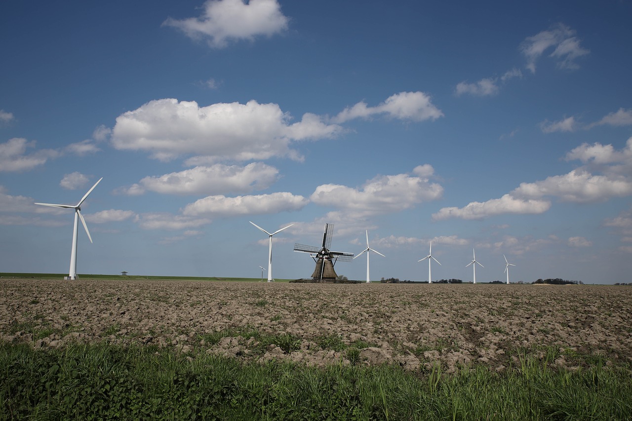 Vėjo Malūnas,  Turbina,  Elektros Energijos,  Energijos,  Gebėjimas,  Senas Malūnas,  Debesys,  Saulė,  Vėjo Jėgainių Parkas, Nemokamos Nuotraukos