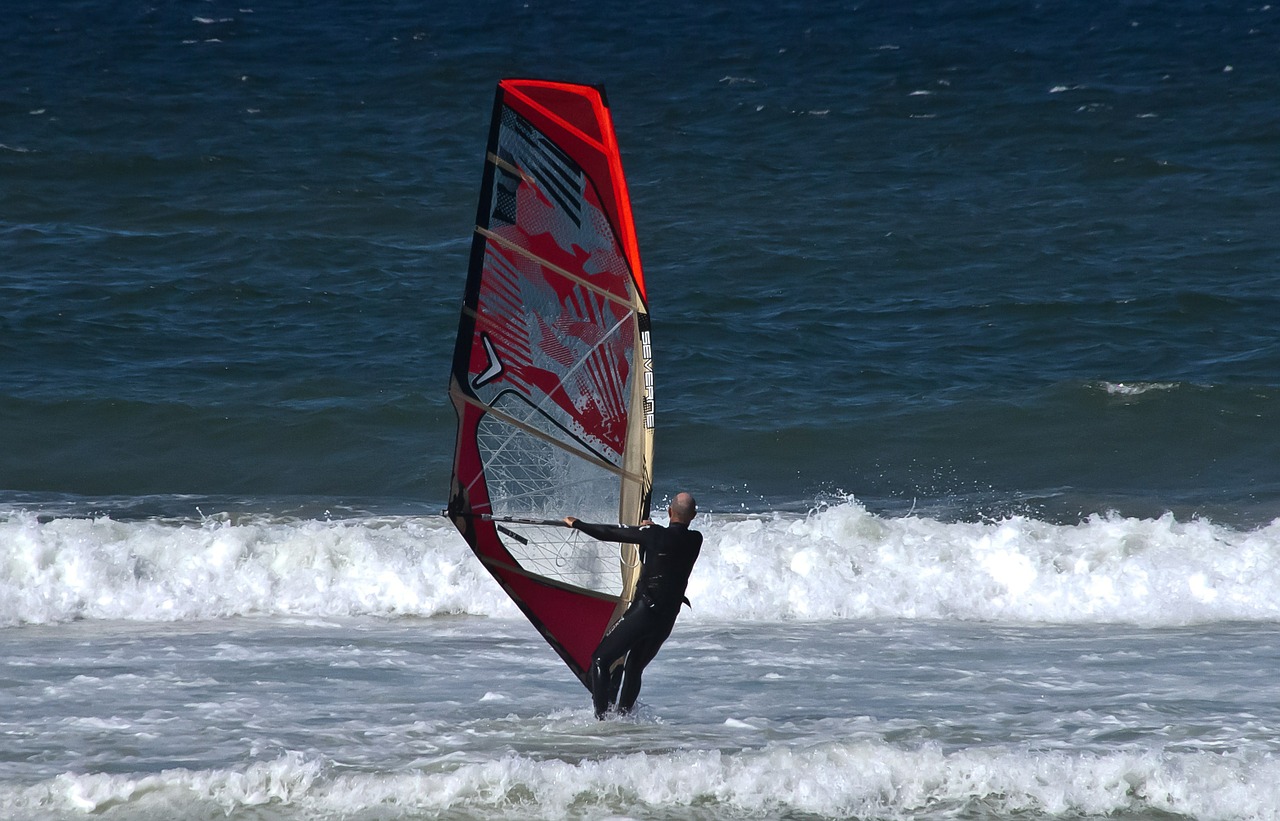 Vėjo Surferis, Surfer, Vyras, Sportas, Buriu, Lenta, Naršyti, Jūra, Banga, Pertraukiklis