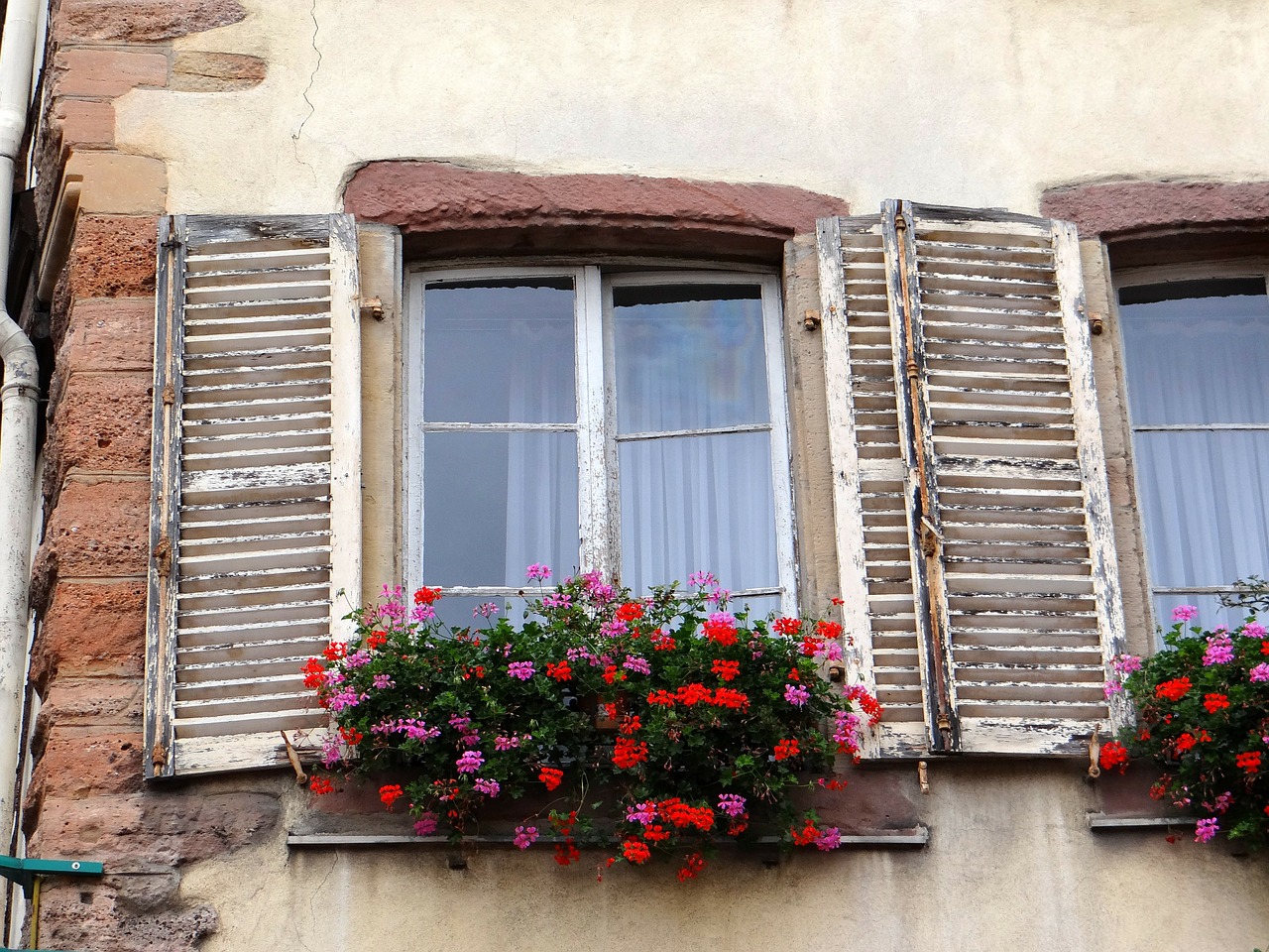 Langas, Langinės, Gėlės, Akmenys, Vaizdingas, Smėlio Rudos Spalvos, Senamiestis, Istoriškai, Namai, Alsace