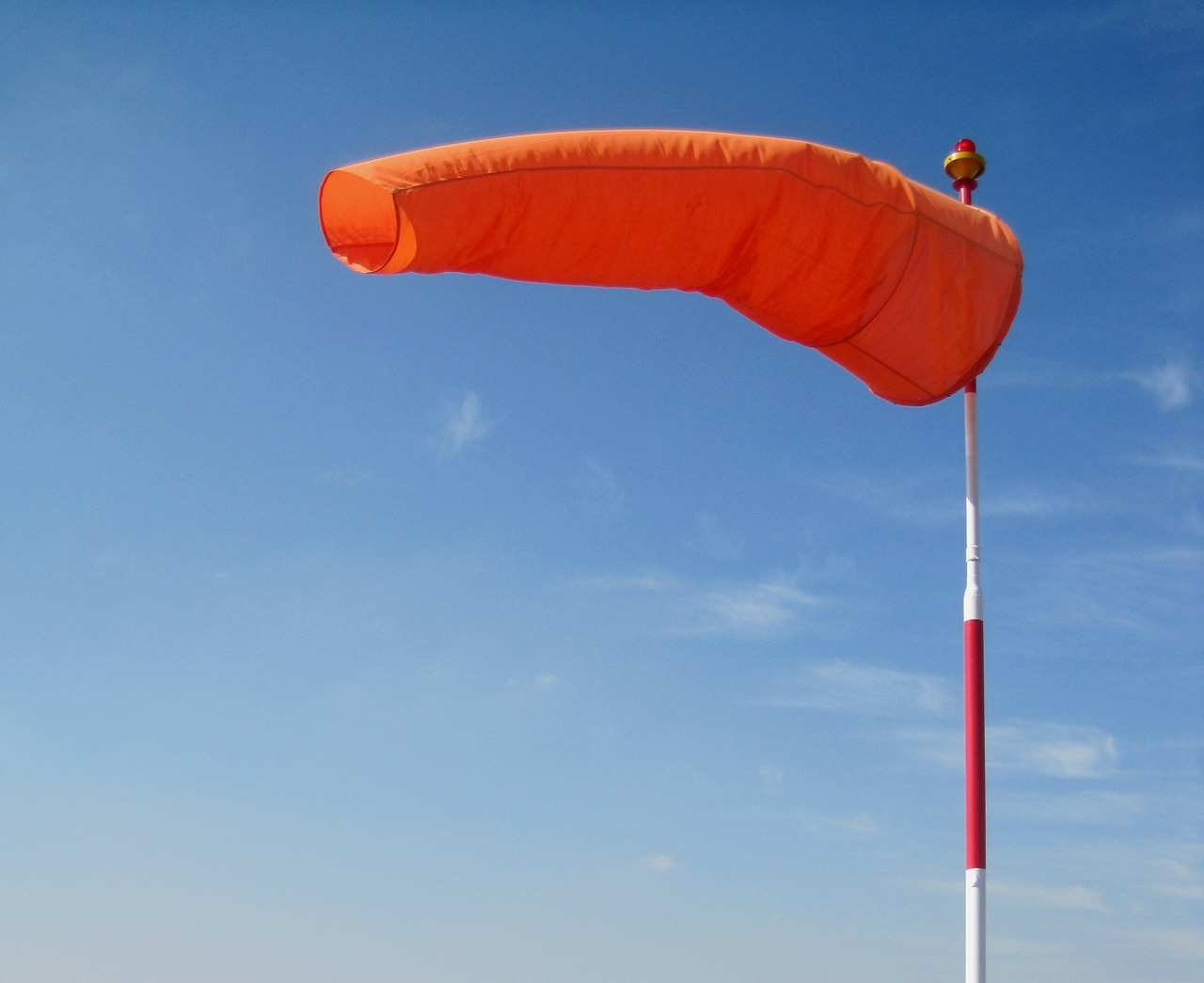 Windsock, Šviesus, Oranžinė, Mėlynas Dangus, Oro Rankovė, Oro Kojinė, Vėjo Kūgis, Raudona, Balta, Pole