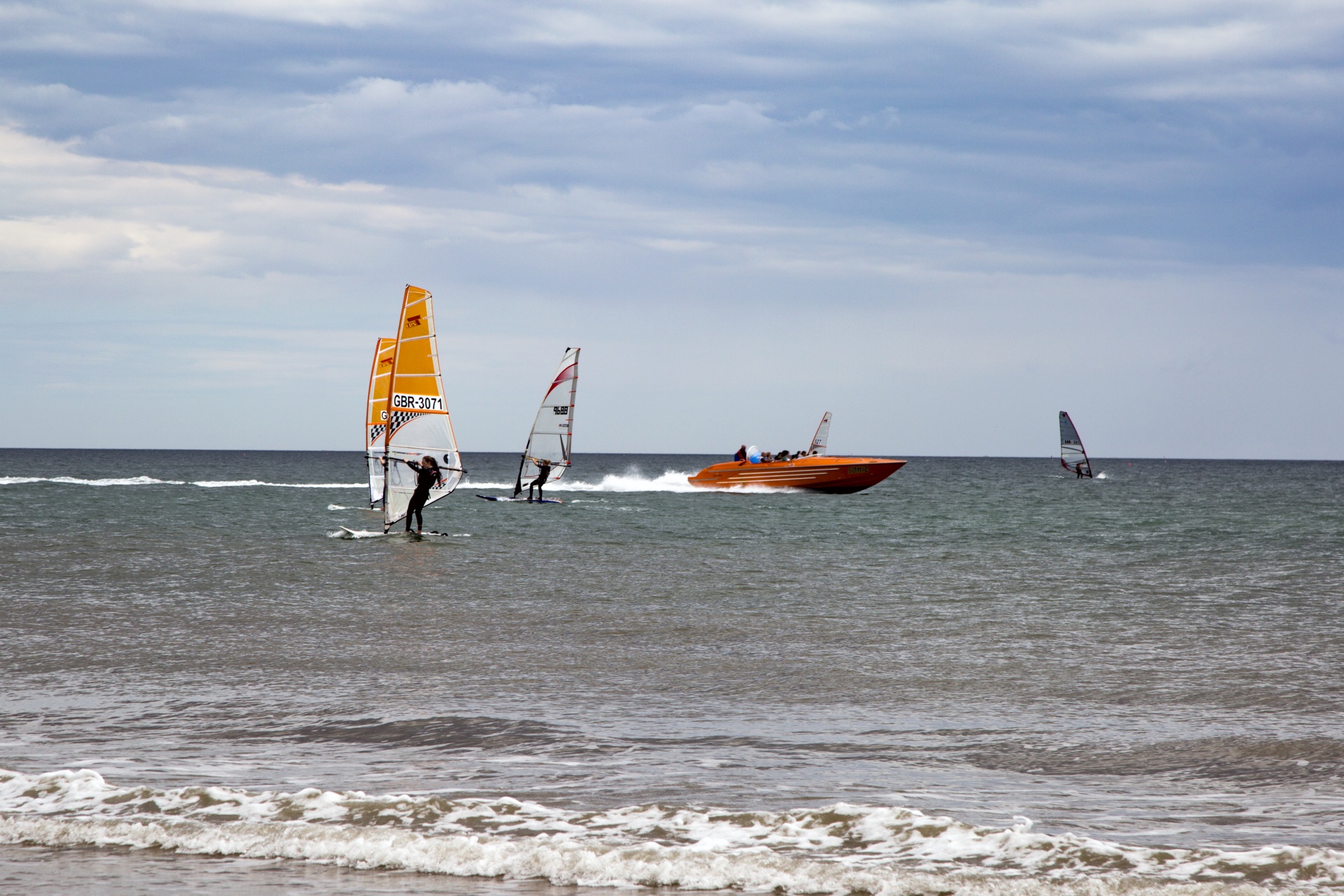 Windsurf,  Burlenčių Sportas,  Burlenčių Sportas,  Galia,  Bangos,  Surfer,  Poilsis,  Banglenčių Sportas,  Vėjas,  Greitis