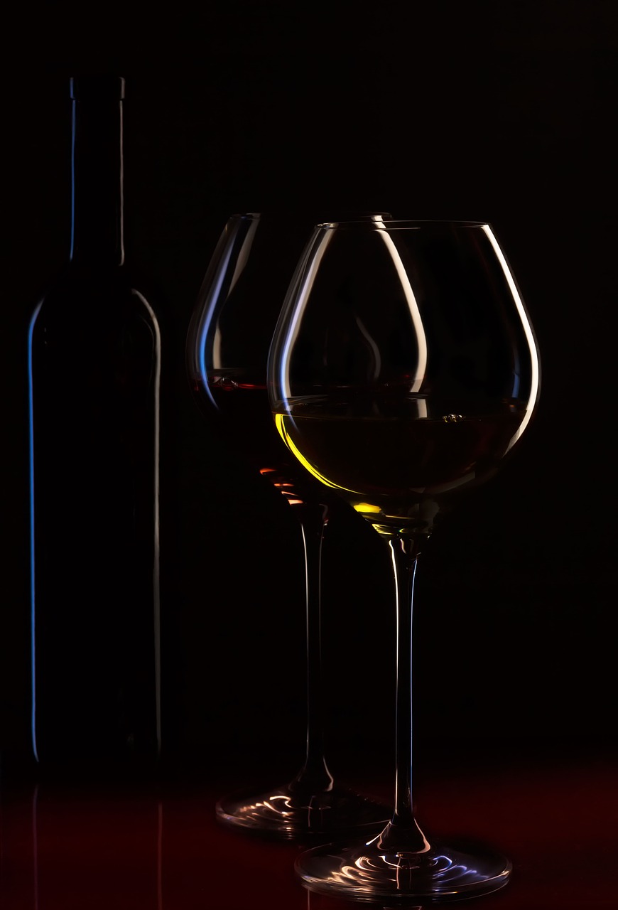 Vyno Butelis, Vyno Taurės, Vynas, Atmosfera, Vynų Sąrašas, Skystas, Raudonas Vynas, Vyno Taurė, Butelis, Alkoholis