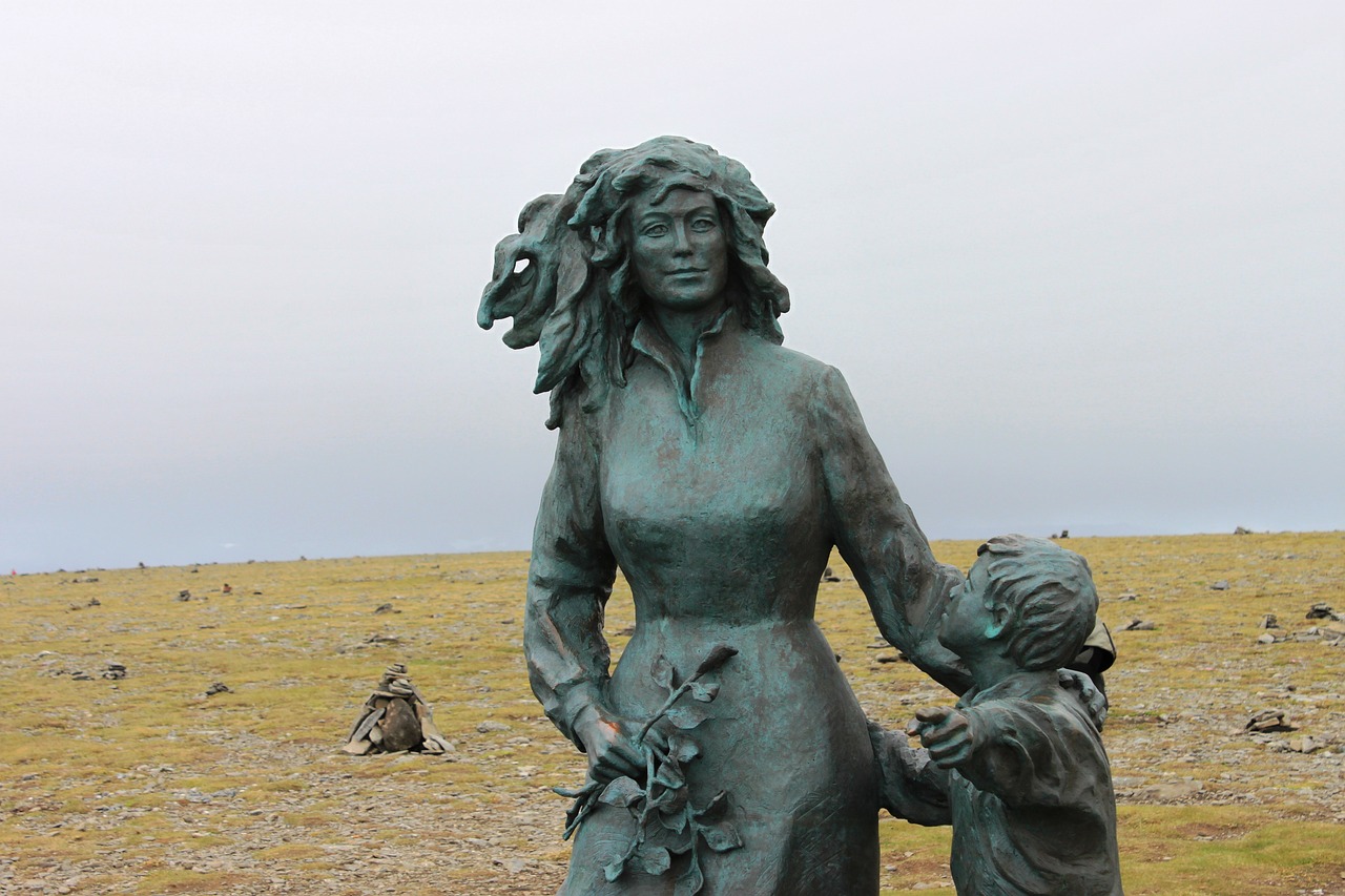 Moteris, Vaikas, Šiaurinis Kalnas, Norvegija, Laukti, Jūrininkas, Skulptūra, Motina Ir Vaiku, Menas, Nemokamos Nuotraukos