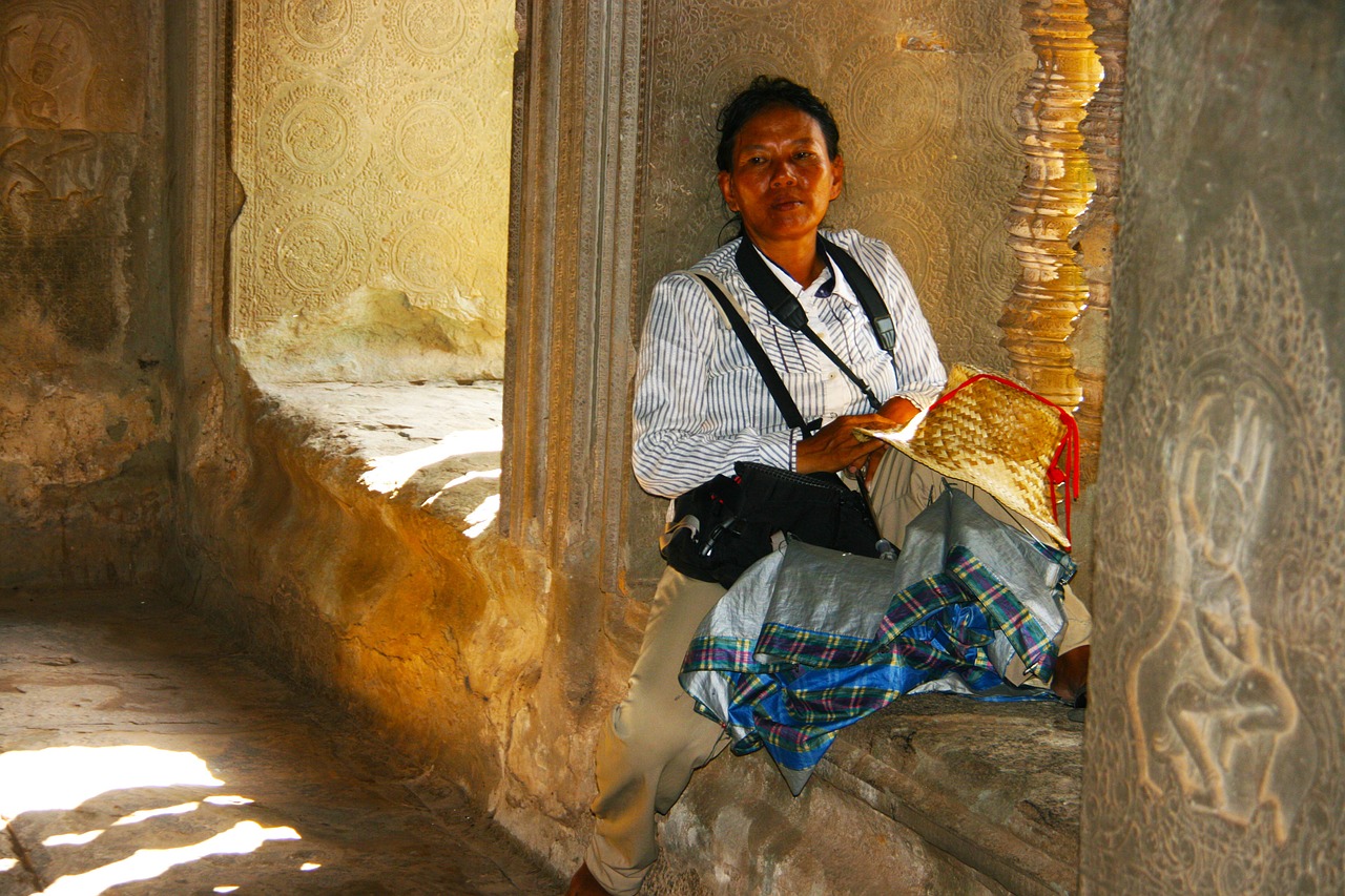 Moteris, Šventykla, Kambodža, Ankor Wat, Moteris, Mąstymas, Kelionė, Moteris Meldžiasi, Tradicinis, Asian