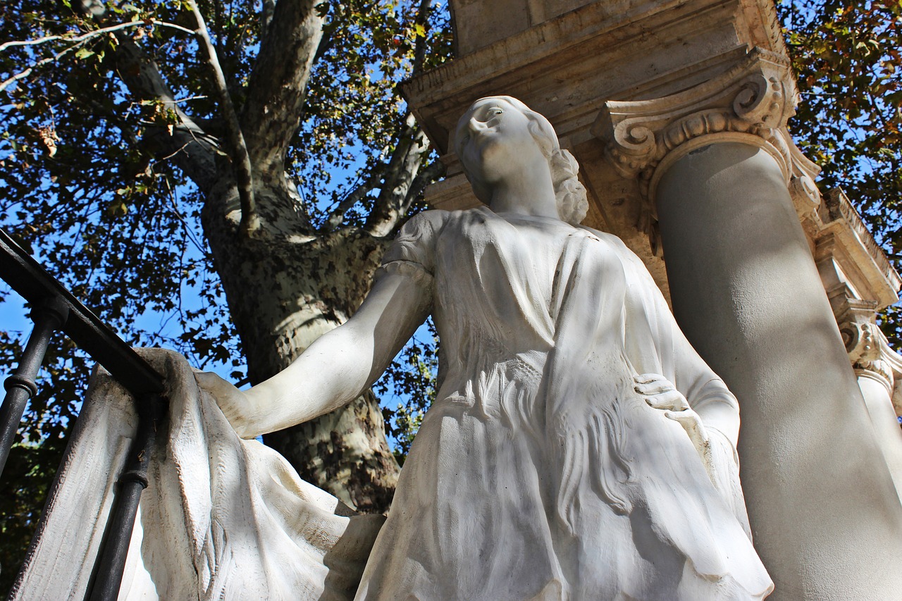 Moteris Galvoju, Skulptūra, Paminklas, Marmuras, Statula, Akmuo, Akmens Skulptūra, Figūra, Akmens Figūra, Madride