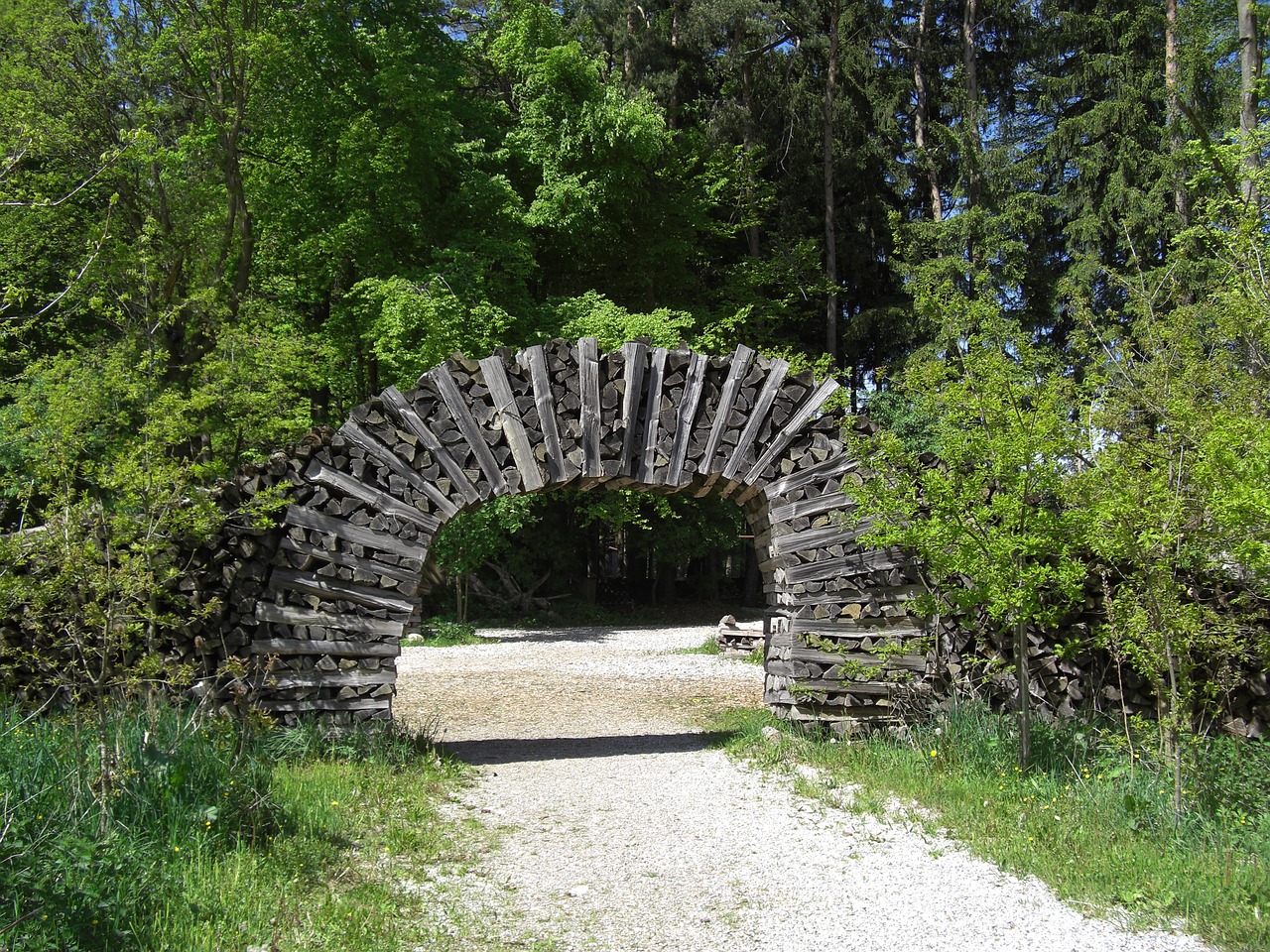 Mediniai Vartai, Holzstapel, Miškas, Mediena, Miško Takas, Nemokamos Nuotraukos,  Nemokama Licenzija