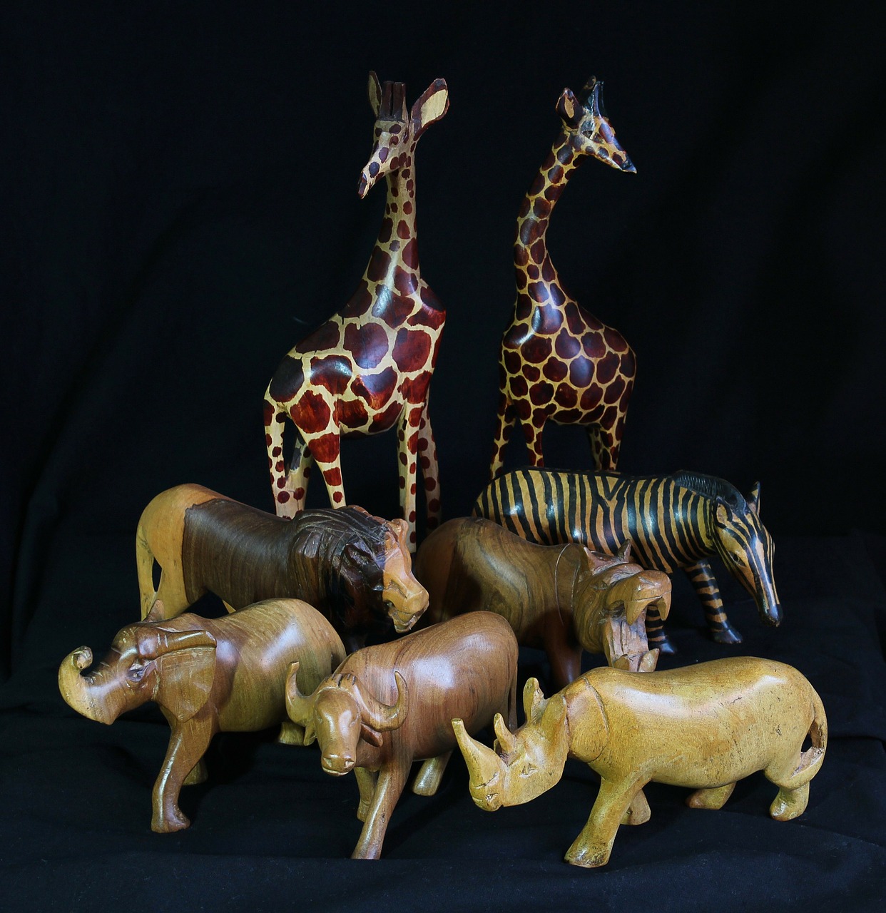 Mediniai Žaislai, Suvenyrai, Afrika, Kenya, Raižyti Gyvūnai, Dramblys, Zebra, Buivolai, Pelėnas, Liūtas