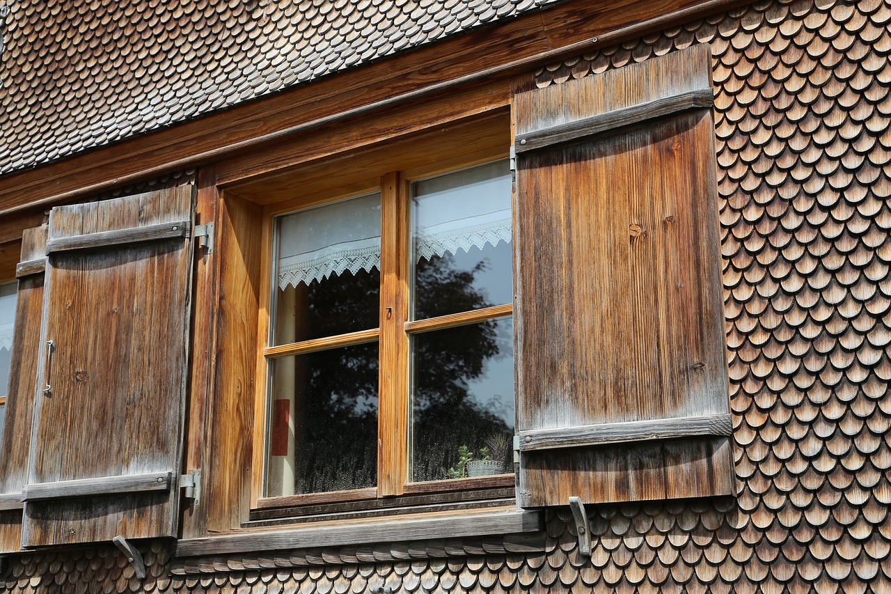 Mediniai Langai,  Skydelio Parduotuvės,  Langinės,  Mediniai Langinės,  Malksna,  Woodhouse,  Medinių Sienų, Nemokamos Nuotraukos,  Nemokama Licenzija