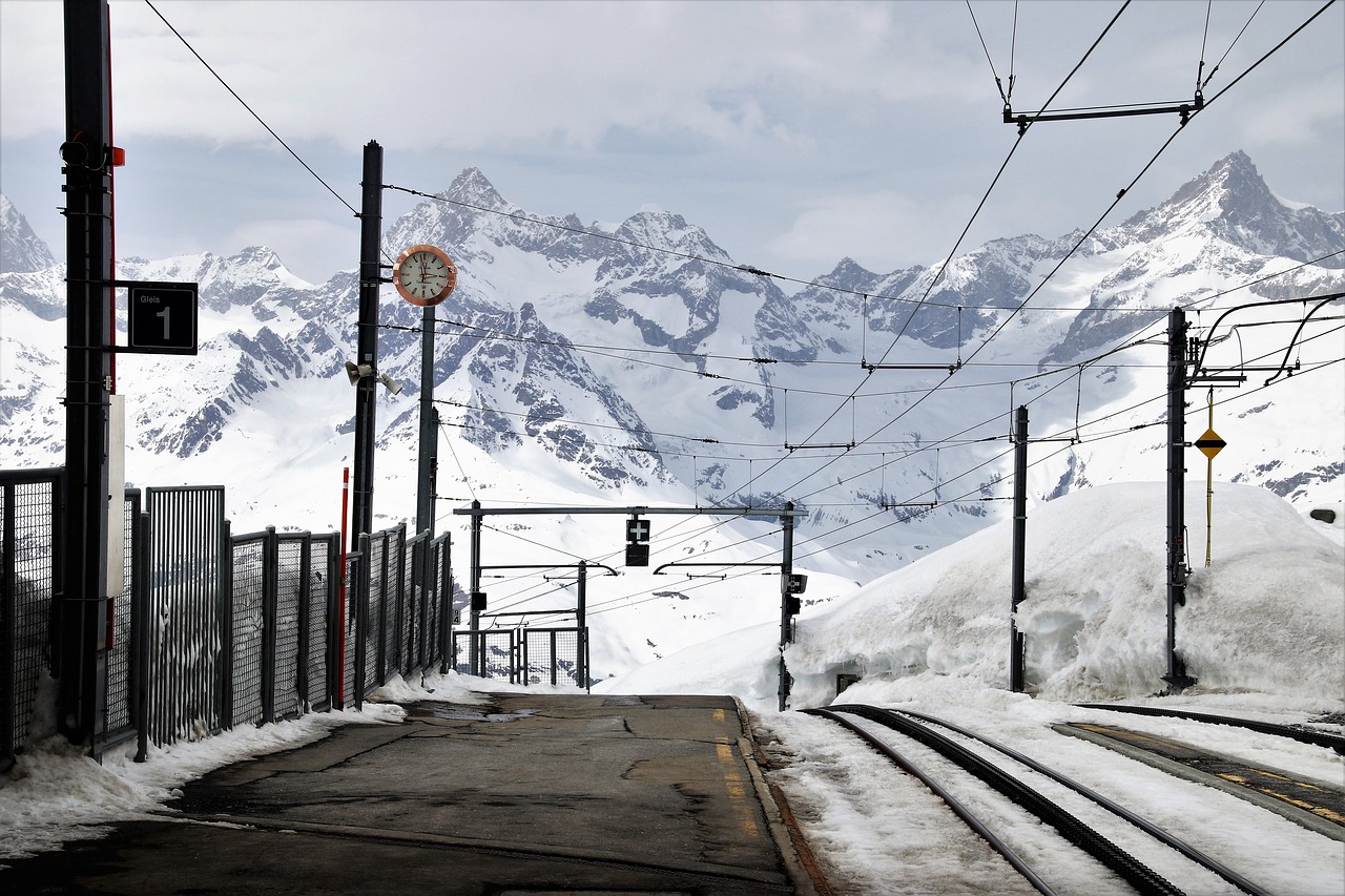 Zermatt,  Peron,  Alpės,  Lankytinos Vietos,  Geležinkelio,  Biel,  Simbolis,  Traukinių Stotis,  Bėgiai,  Sniegas