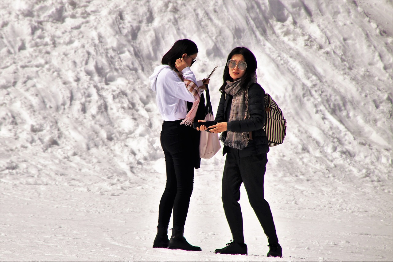 Zermatt,  Alpės,  Žmonių,  Sniegas,  Moteris,  Žiemos,  Apranga,  Linksma,  Ne Iš Teismo,  Du