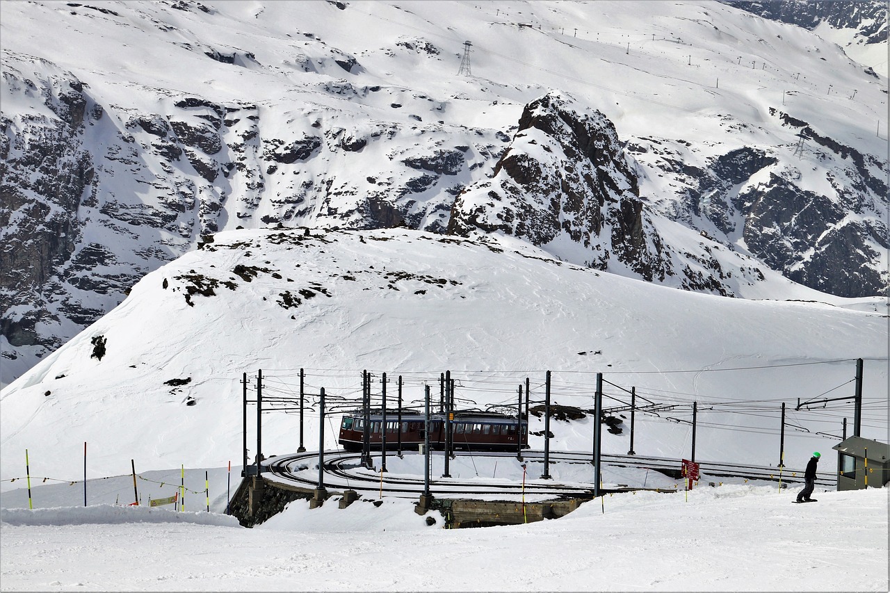 Zermatt,  Slidinėti,  Slidinėjimas,  Geležinkelio,  Geležinkelis,  Vagonai,  Sportas,  Žiemos,  Alpės,  Viršūnes