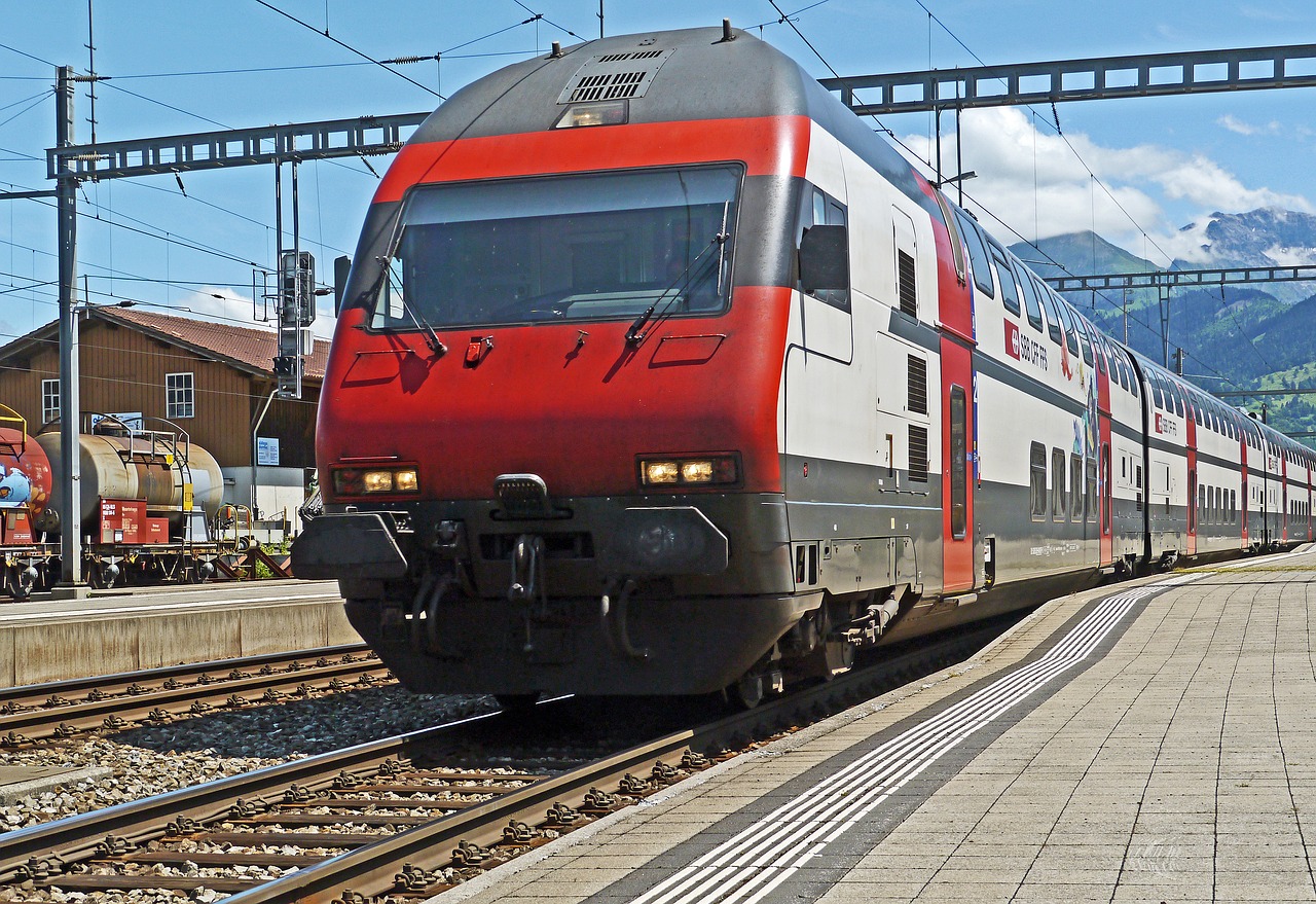 Zugspitze, Tarpmiestiniai, Nuotolinis Eismas, Mokesčio Automobilis, Traukinių Stotis, Platforma, Spiez, Be, Bern, Šveicarija