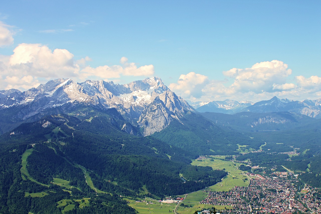 Zugspitze, Garmisch Partenkirchen, Alpių, Debesys, Rokas, Dangus, Kalnai, Aukštis, Vokietija, Tolimas Vaizdas