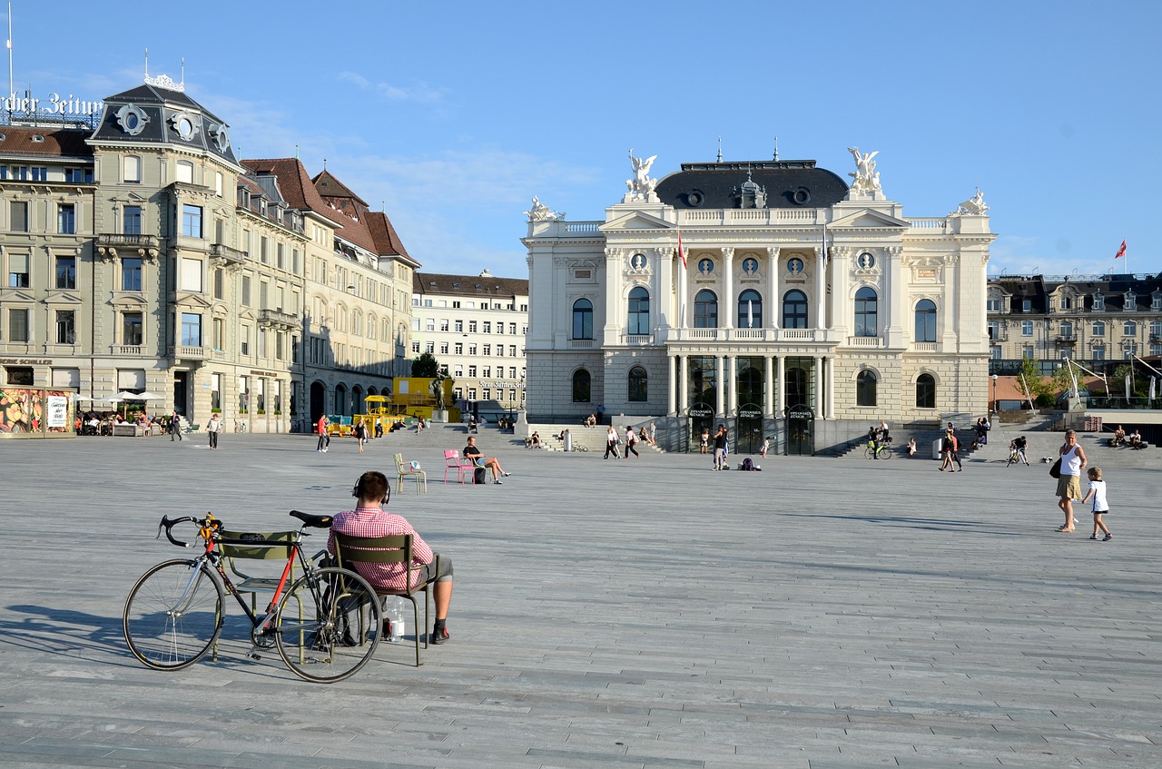Ciuricho Operos Rūmai, Sechseläutenplatz, Zurich, Šveicarija, Nemokamos Nuotraukos,  Nemokama Licenzija