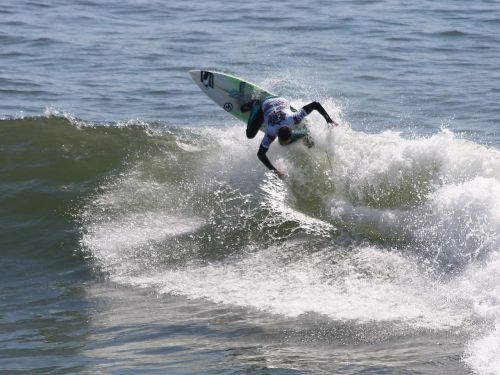 Surfer,  Banglenčių Sportas,  Huntingtonas,  Papludimys,  Kalifornija,  Ramiojo Vandenyno Regionas,  Vandenynas,  Banga,  Banglentininkas Eina Ore