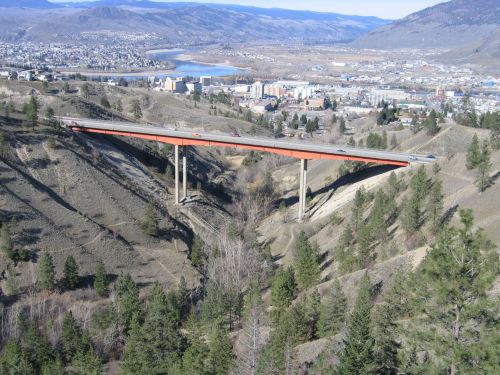 Tiltas,  Greitkelis,  Oranžinė,  Sagebrush,  Medžiai,  Slėnis,  Kamloops,  Miestas,  Vasara,  Peterson Cr Bridge