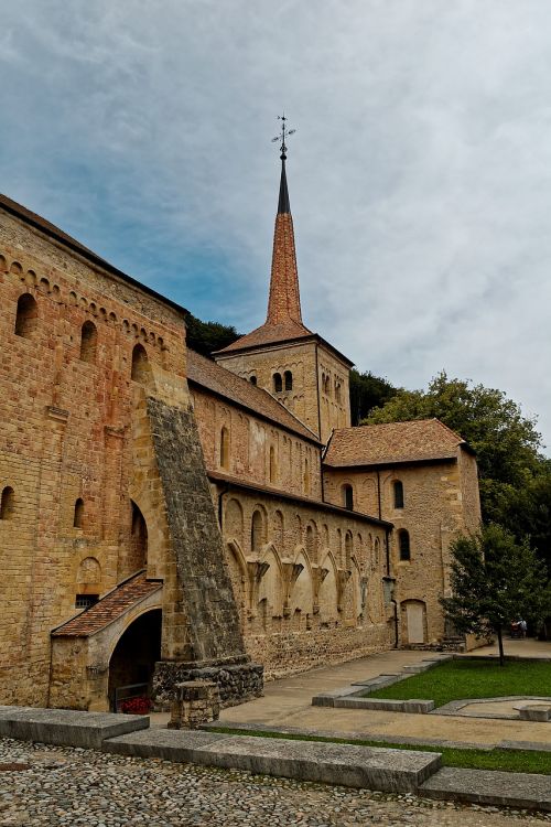 Abatija, Romaimoutier, Šveicarija, Romanesque, Bažnyčia
