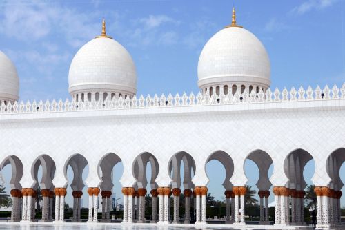 Abu Dabis, Sheikh Zayed Mečetė, Architektūra, Kolonada
