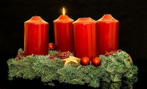 Atvykimo Vainikas, Adventas, Kalėdų Papuošalai, Žvakės, Pirmoji Žvakė, Šviesa, Liepsna, Kontempliatyvas, Žvakių Šviesa, Kalėdos, Prieš Kalėdas
