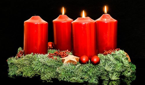 Atvykimo Vainikas, Adventas, Kalėdų Papuošalai, Žvakės, Trečioji Žvakė, Šviesa, Liepsna, Kontempliatyvas, Žvakių Šviesa, Kalėdos, Prieš Kalėdas