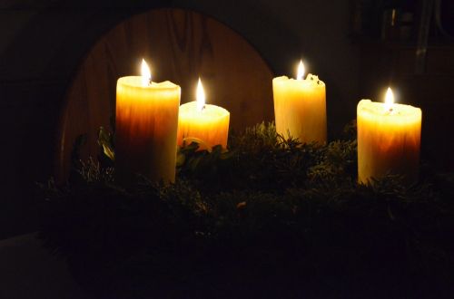 Atvykimo Vainikas, Adventas, Žvakės, Kalėdos, Žvakių Šviesa, Šviesa, Gruodžio Mėn .