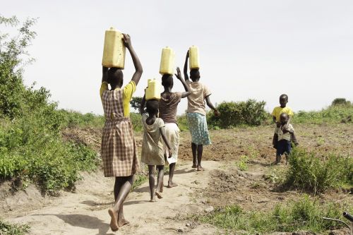 Afrika, Ugandos Žmonės, Uganda, Ugandos Vaikai, Vaikai, Kaimas, Kaimas, Darbas, Vanduo, Sausra, Dviratis, Sodai, Broliai Ir Seserys, Saugus Vanduo