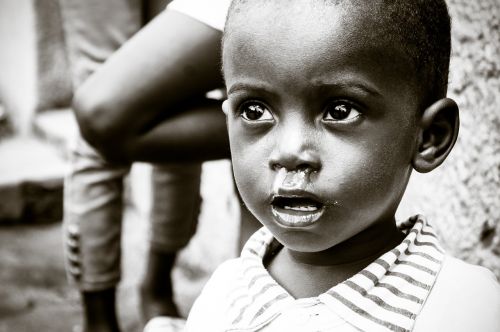 Afrikos Vaikas, Maliarija, Ebola, Piktnaudžiavimas, Nepakankama Mityba