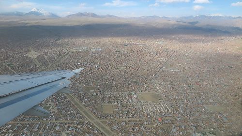 Lėktuvas, Langas, Horizontas, Kalnas, Bolivija, El Alto, Skraidantis, Skrydis, Aukštas, Aukščiau, Miestas, Kelionė, Vaizdas, Kelionė, Kaimas, Aukštis, Vista