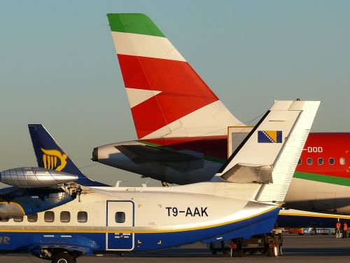 Oro Uostas, Italy, Lėktuvai, Oro Linijų Bendrovės