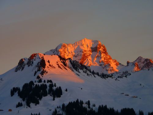 Alpenglühen, Raudona, Alpių, Kalnai, Žiema, Sniegas, Gamta, Kraštovaizdis, Austria, Kalnų Peizažas, Panorama, Dangus, Saulėlydis, Saulė, Nuotaika