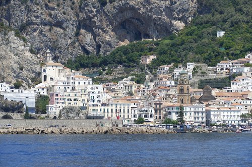 Amalfio Pakrantė,  Italija,  Pakrantės,  Rokas,  Turizmas,  Viduržemio Jūros,  Kraštovaizdis,  Amalfi,  Kampanija,  Namai,  Bažnyčia,  Uola