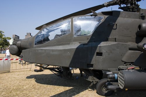 Apache,  Sraigtasparnis,  Kovotojas