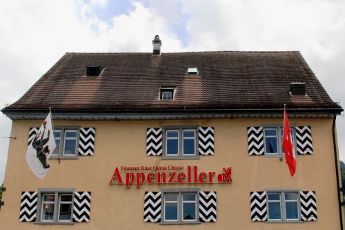 Appenzell, Architektūra, Fasadas, Langinės, Stogo Dizainas, Vėliavos, Reklama, Sūris, Šveicarija