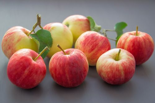 Obuoliai, Vaisiai, Raudonas Obuolys, Geltonai Raudoni Obuoliai, Maistas, Iš Arti