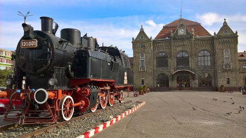 Aradas, Geležinkelis, Traukinių Stotis