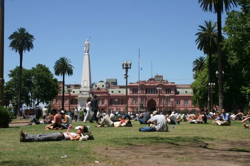 Argentina, Buenos Airės, Plaza 2 De Mayo, Casa Rosada, Parkas, Žmonės, Poilsis, Meluojantys Žmonės, Pastatai
