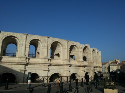 Arles, Arena, Architektūra