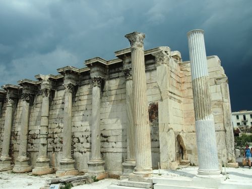 Atėnas, Graikų Kalba, Akropolis, Griuvėsiai, Pilies Kalnas
