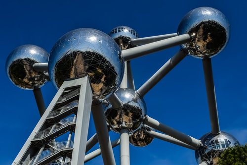 Atomium,  Briuselyje,  Kelionė,  Žymus Objektas,  Statyba,  Atrakcija,  Atomas,  Architektūra,  Belgija,  Europa,  Jungtys,  Sfera,  Kamuolys