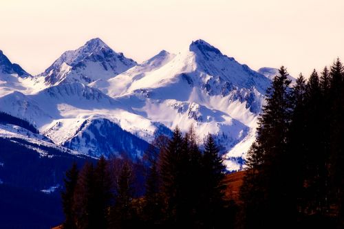 Austria, Kalnai, Sniegas, Žiema, Smailės, Alpės, Miškas, Medžiai, Miškai, Kraštovaizdis, Gamta, Lauke, Kaimas
