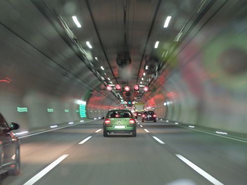 Automatinis, Greitkelis, Kelias, Tunelis, Greitis, Vairuoti Automobilį, Eismas, Greitoji Juosta, Lenktynes