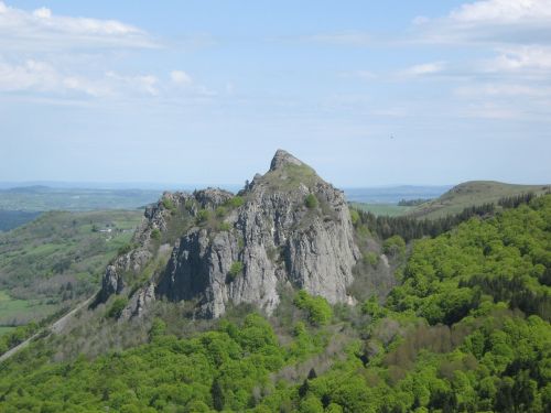 Auvergne, Kraštovaizdis, Kalnas