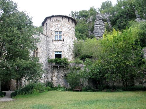 Auvergne, Bokštas, Pilis