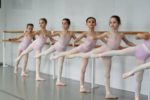 Baletas,  Balerina,  Aktyvus,  Moteris,  Lieknas,  Mergina,  Sportas,  Pamoka,  Klasė,  Choreografija