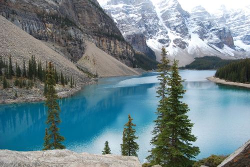 Banff, Ežeras, Mėlynas, Kalnai, Pušys, Sniegas, Kanada