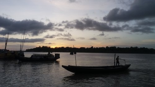 Bangladešas,  Upė,  Valtis