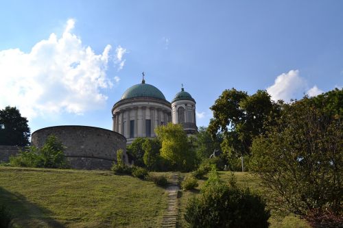 Bazilika, Esztergom, Vengrija, Bažnyčia