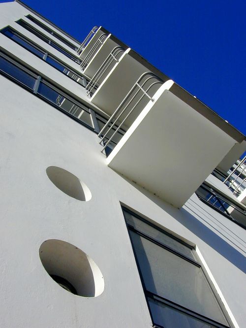 Bauhaus, Architektūra, Dessau, Pastatas, Dangus, Mėlynas, Šiuolaikiška, Gropius, Studijos Pastatas, Balkonas