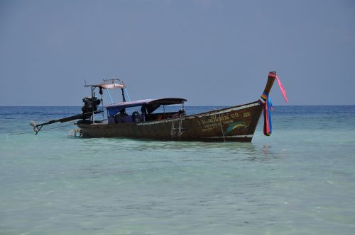 Papludimys, Laivas, Jūra